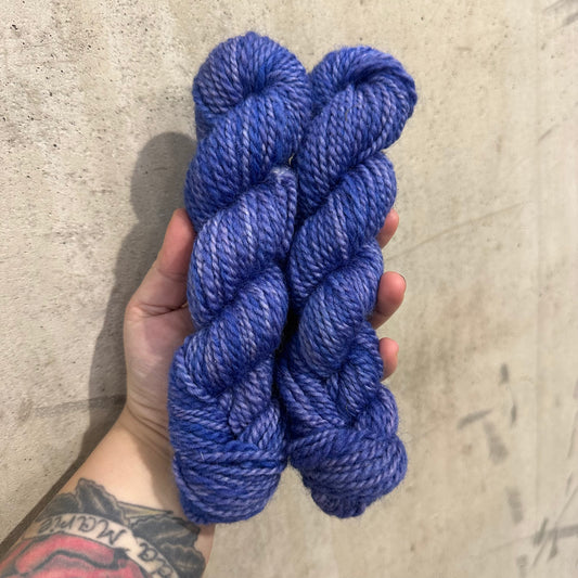 Bruse - Lavendel på hvit base